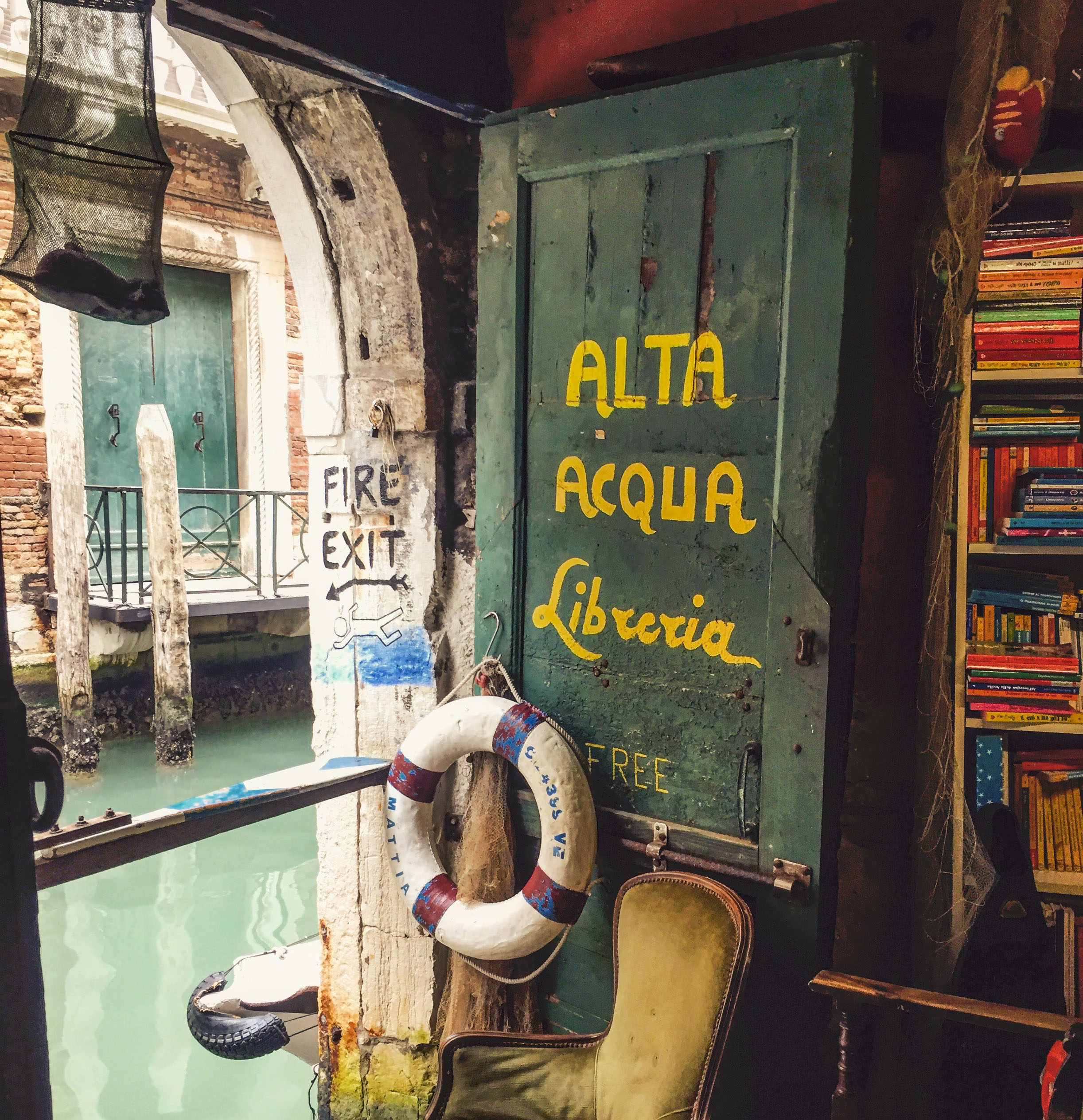 libreria-acqua-alta-venezia